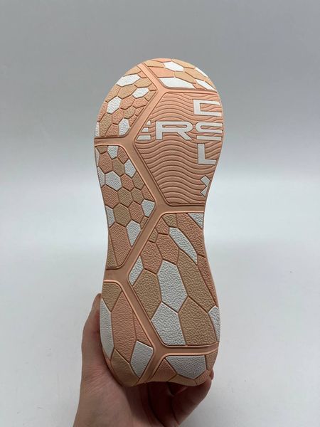 Deckers U x-scape knit Light Orange 100 фото